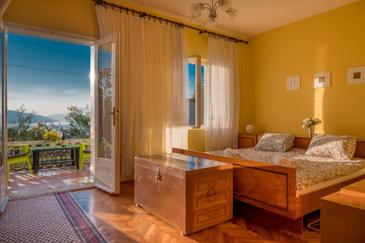 Holiday Home Nives Τίβατ Εξωτερικό φωτογραφία
