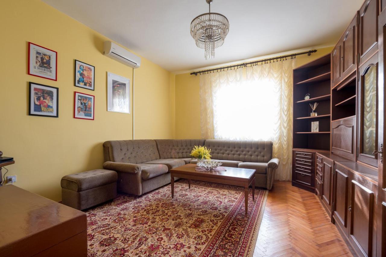 Holiday Home Nives Τίβατ Εξωτερικό φωτογραφία