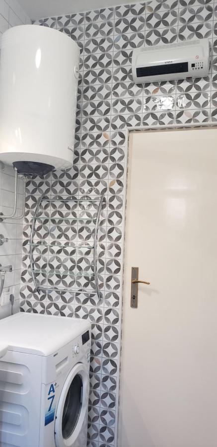 Holiday Home Nives Τίβατ Εξωτερικό φωτογραφία